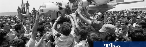 “Bone Chilling” Rendition of Hine MaTov – Israeli Mossad Unity before Raid on Entebbe to free Hostages July 4th 1976 [Film Raid on Entebbe 1977]