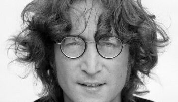 John Lennon Stands for Peace